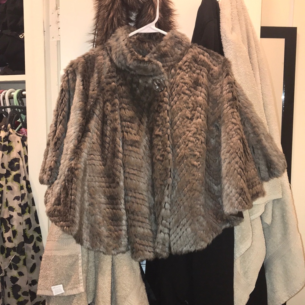 Faux Fur Cape!